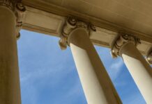 Building a Strong Defense: The Expertise of a Criminal Defense Attorney in Portsmouth